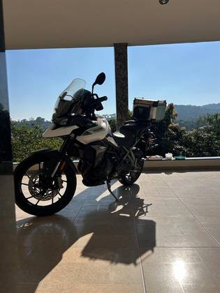 TRIUMPH TIGER 900 GT TRIUMPH TIGER 900 GT